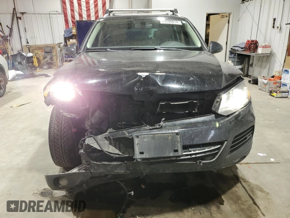 2011 Volkswagen Touareg Exec with VIN WVGFK9BP6BD006430, listed as a Copart auction lot 84288014 with 186,189 mi miles and Salvage Title. Bid and sale history available at DreamBid. Image 5.