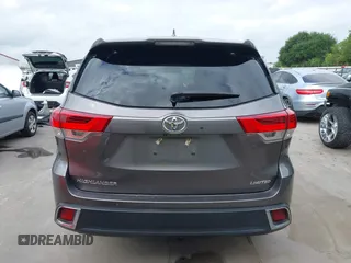 2018 Toyota Highlander Limited with VIN 5TDYZRFH5JS276425, listed as a IAAI auction lot 42070369 with 129,215 mi miles and . Bid and sale history available at DreamBid. Image 17.