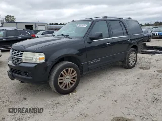 2011 Lincoln Navigator z VIN 5LMJJ2H57BEJ04335, wystawiony jako Copart lot #78825694 z przebiegiem 177 948 mil mil oraz Czysty tytuł • Clean title. Historia ofert i sprzedaży dostępna na DreamBid. Obrazek 1.