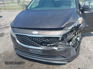 2017 Kia Sedona LX with VIN KNDMB5C15H6225200, listed as a IAAI auction lot 41929710 with 144,461 mi miles. Bid and sale history available at carsss.com. Image 6.