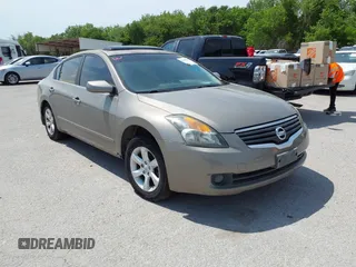 2007 Nissan Altima 2.5 with VIN 1N4AL21E57N420597, listed as a IAAI auction lot 42037962 with 1 mi miles. Bid and sale history available at carsss.com. Image 1.