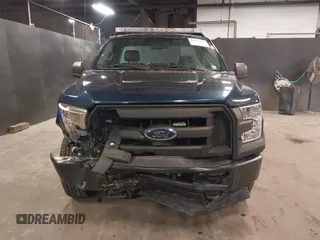 2017 Ford F-150 XL z VIN 1FTMF1E83HKD76762, wystawiony jako IAAI lot #41445214 z przebiegiem 35 101 mil mil oraz . Historia ofert i sprzedaży dostępna na DreamBid. Obrazek 12.