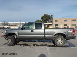 2000 Chevrolet Silverado 1500 LT with VIN 1GCEK19T9YE254579, listed as a IAAI auction lot 41620450 with 292,768 mi miles. Bid and sale history available at carsss.com. Image 13.