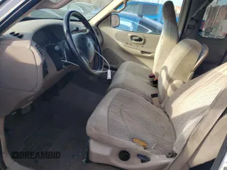2000 Ford F-150 XL with VIN 1FTRX17L5YKA74815, listed as a Copart auction lot 85821444 with 0 mi miles and Salvage Title. Bid and sale history available at carsss.com. Image 7.