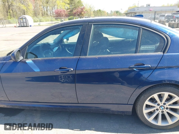 2011 BMW 3 Series 328i xDrive with VIN WBAPK5G5XBNN79573, listed as a IAAI auction lot 42130812 with 88,206 mi miles. Bid and sale history available at carsss.com. Image 14.