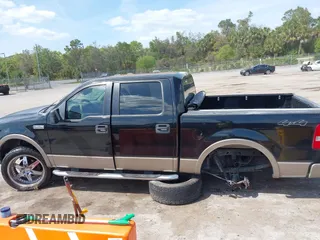 2006 Ford F-150 XLT with VIN 1FTPW14V86KC79591, listed as a IAAI auction lot 41917986 with 271,759 mi miles. Bid and sale history available at carsss.com. Image 14.
