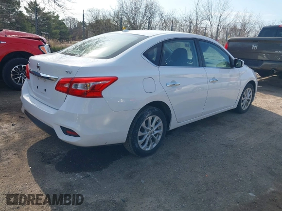 2018 Nissan Sentra SV z VIN 3N1AB7AP3JL658003, wystawiony jako IAAI lot #42115326 z przebiegiem 50 312 mil mil oraz . Historia ofert i sprzedaży dostępna na DreamBid. Obrazek 4.