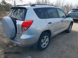 2007 Toyota RAV4 with VIN JTMZD33VX76049525, listed as a IAAI auction lot 42066036 with 212,342 mi miles. Bid and sale history available at carsss.com. Image 4.