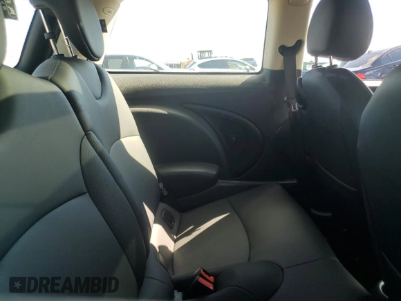 2011 MINI Hardtop S with VIN WMWSV3C57BTY13899, listed as a Copart auction lot 55802555 with 73,012 mi miles and Salvage title. Bid and sale history available at DreamBid. Image 10.