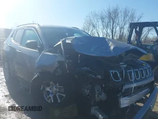 2023 Jeep Compass Latitude Lux с VIN 3C4NJDFN4PT530739, выставлен на аукционе IAAI как лот 42038351 с пробегом 32 574 миль миль и . История ставок и продаж доступна на DreamBid. Изображение 1.