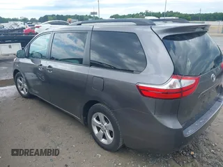 2017 Toyota Sienna LE Auto Access Seat with VIN 5TDKZ3DCXHS818669, listed as a IAAI auction lot 42198544 with 112,871 mi miles. Bid and sale history available at carsss.com. Image 3.