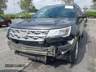 2018 Ford Explorer XLT z VIN 1FM5K7D82JGB56585, wystawiony jako IAAI lot #42129728 z przebiegiem 39 007 mil mil oraz . Historia ofert i sprzedaży dostępna na DreamBid. Obrazek 6.