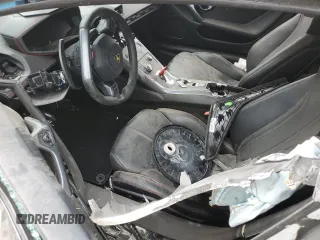 2019 Lamborghini Huracan z VIN ZHWUC2ZF3KLA11551, wystawiony jako Copart lot #45442774 z przebiegiem Nie podano mil oraz Nie do naprawy. Historia ofert i sprzedaży dostępna na DreamBid. Obrazek 7.