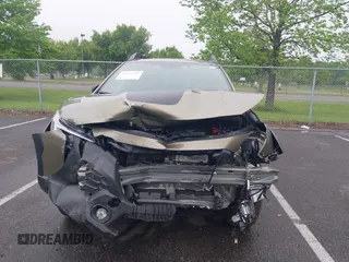 2025 Subaru Outback Wilderness z VIN 4S4BTGUDXS3233676, wystawiony jako IAAI lot #42219497 z przebiegiem 2 001 mil mil oraz . Historia ofert i sprzedaży dostępna na DreamBid. Obrazek 12.