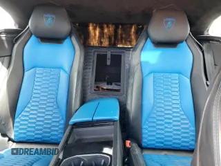 2019 Lamborghini Urus z VIN ZPBUA1ZL1KLA01041, wystawiony jako Copart lot #56124235 z przebiegiem Nie podano mil oraz Tytuł czysty. Historia ofert i sprzedaży dostępna na DreamBid. Obrazek 10.