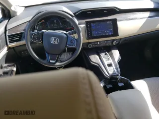 2018 Honda Clarity Plug-In Hybrid with VIN JHMZC5F11JC011406, listed as a Copart auction lot 69223533 with 31,636 mi miles. Bid and sale history available at carsss.com. Image 8.
