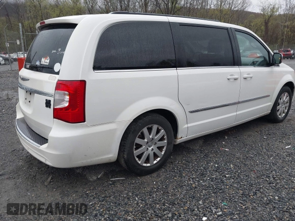 2012 Chrysler Town & Country Touring L with VIN 2C4RC1CG6CR137841, listed as a IAAI auction lot 41951936 with 264,211 mi miles and . Bid and sale history available at carsss.com. Image 4.