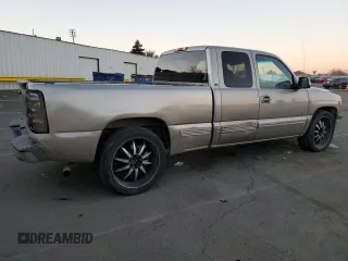 2000 Chevrolet Silverado 1500 LS with VIN 2GCEC19V8Y1321950, listed as a Copart auction lot 89386985 with 260,730 mi miles and Salvage Title. Bid and sale history available at carsss.com. Image 3.