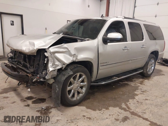 2011 GMC Yukon XL Denali z VIN 1GKS2MEF8BR338725, wystawiony jako IAAI lot #41238933 z przebiegiem 289 109 mil mil oraz . Historia ofert i sprzedaży dostępna na DreamBid. Obrazek 17.