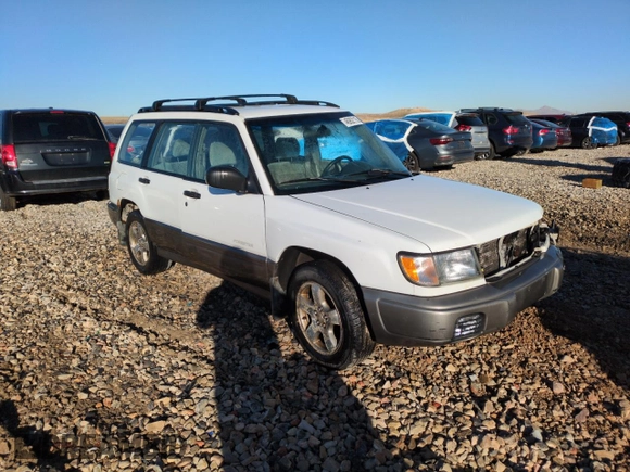 1999 Subaru Forester S with VIN JF1SF6555XG740472, listed as a Copart auction lot 46902115 with 241,097 mi miles and Salvage Title. Bid and sale history available at carsss.com. Image 4.