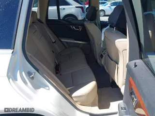 2010 Mercedes-Benz GLK-Class GLK 350 with VIN WDCGG5GB6AF352765, listed as a IAAI auction lot 41832692 with 135,933 mi miles. Bid and sale history available at carsss.com. Image 8.