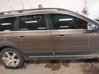 2013 Volvo XC70 T6 with VIN YV4902BZ3D1160451, listed as a IAAI auction lot 41607113 with 212,568 mi miles and . Bid and sale history available at DreamBid. Image 13.