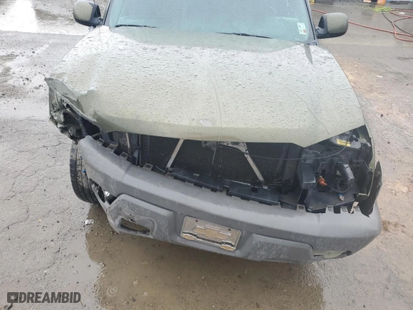 2002 Chevrolet Avalanche with VIN 3GNEK13T42G172064, listed as a Copart auction lot 51259735 with 212,715 mi miles and Salvage Title. Bid and sale history available at carsss.com. Image 12.
