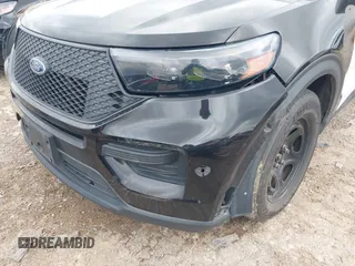 2021 Ford Police Interceptor Utility z VIN 1FM5K8ABXMGA46944, wystawiony jako IAAI lot #42087400 z przebiegiem 82 623 mil mil oraz . Historia ofert i sprzedaży dostępna na DreamBid. Obrazek 17.
