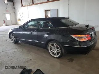 2013 Mercedes-Benz E 350 with VIN WDDKK5KF0DF214786, listed as a Copart auction lot 52063725 with 215,760 mi miles and Salvage title. Bid and sale history available at DreamBid. Image 2.