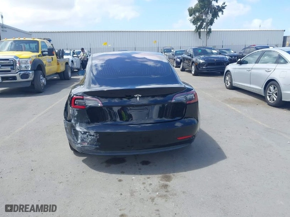 2018 Tesla Model 3 Long Range Battery with VIN 5YJ3E1EA3JF060296, listed as a IAAI auction lot 41901636 with 110,847 mi miles. Bid and sale history available at carsss.com. Image 16.