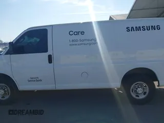 2016 Chevrolet Express Cargo Van with VIN 1GCWGAFF0G1323959, listed as a IAAI auction lot 42172260 with 211,384 mi miles. Bid and sale history available at carsss.com. Image 14.