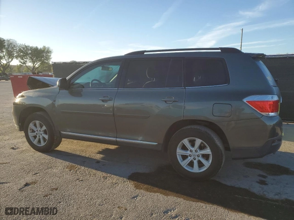 2013 Toyota Highlander with VIN 5TDZA3EH9DS039158, listed as a Copart auction lot 49694305 with 160,802 mi miles and Non Repairable. Bid and sale history available at carsss.com. Image 2.