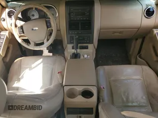 2007 Ford Explorer Sport Trac Limited с VIN 1FMEU33877UA08463, выставлен на аукционе Copart как лот 63105285 с пробегом 302 142 миль миль и Списание • Salvage title. История ставок и продаж доступна на DreamBid. Изображение 8.