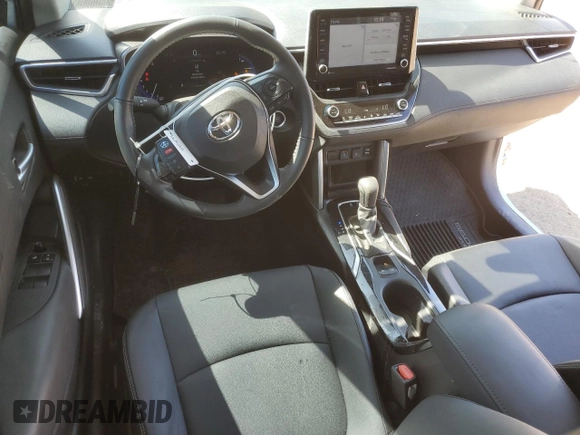 2022 Toyota Corolla Cross XLE с VIN 7MUDAABGXNV006090, выставлен на аукционе Copart как лот 52609245 с пробегом 84 505 миль миль и Списание • Salvage title. История ставок и продаж доступна на DreamBid. Изображение 8.
