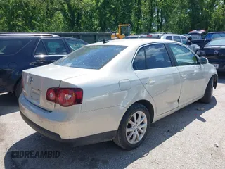 2010 Volkswagen Jetta Limited Edition with VIN 3VWRX7AJXAM044179, listed as a IAAI auction lot 42197314 with 195,146 mi miles and . Bid and sale history available at DreamBid. Image 4.