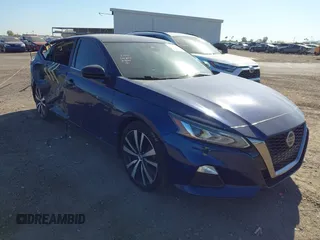 2020 Nissan Altima SR with VIN 1N4BL4CV1LC137973, listed as a IAAI auction lot 41894053 with 95,670 mi miles and . Bid and sale history available at carsss.com. Image 1.