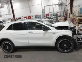 2015 Mercedes-Benz GLA 250 z VIN WDCTG4GB0FJ036887, wystawiony jako IAAI lot #42250327 z przebiegiem 105 973 mil mil oraz . Historia ofert i sprzedaży dostępna na DreamBid. Obrazek 13.