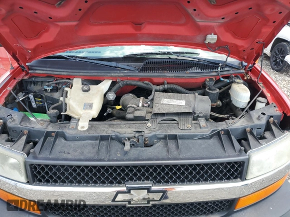 2008 Chevrolet Express Passenger z VIN 1GAHG39K181223926, wystawiony jako Copart lot #61800025 z przebiegiem 121 574 mil mil oraz Czysty tytuł • Clean title. Historia ofert i sprzedaży dostępna na DreamBid. Obrazek 12.