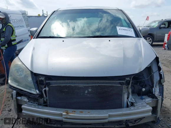 2008 Honda Odyssey EX-L with VIN 5FNRL38668B102716, listed as a IAAI auction lot 41908212 with 221,253 mi miles. Bid and sale history available at carsss.com. Image 12.