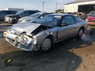 1990 Nissan 240SX z VIN JN1HS36P0LW121487, wystawiony jako Copart lot #70670904 z przebiegiem 123 794 mil mil oraz Szkody całkowita. Historia ofert i sprzedaży dostępna na DreamBid. Obrazek 1.