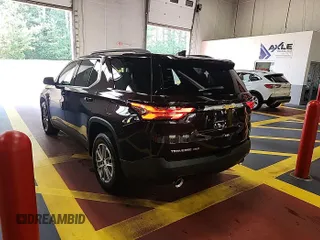 2022 Chevrolet Traverse LT Cloth z VIN 1GNEVGKW2NJ154512, wystawiony jako IAAI lot #42569716 z przebiegiem 84 735 mil mil oraz . Historia ofert i sprzedaży dostępna na DreamBid. Obrazek 20.