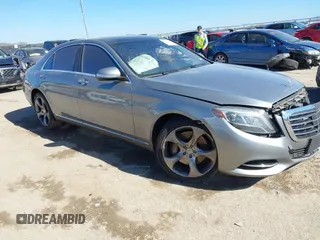 2015 Mercedes-Benz S-Class S 550 with VIN WDDUG8CB7FA072704, listed as a IAAI auction lot 41473437 with 1 mi miles. Bid and sale history available at carsss.com. Image 1.