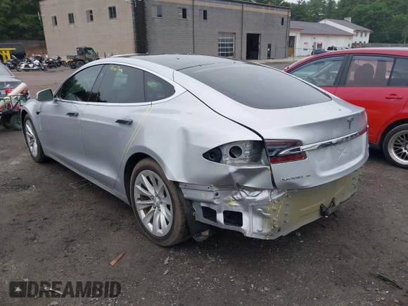 2018 Tesla Model S 75D с VIN 5YJSA1E26JF264767, выставлен на аукционе IAAI как лот 42434614 с пробегом 38 054 миль миль и . История ставок и продаж доступна на DreamBid. Изображение 3.