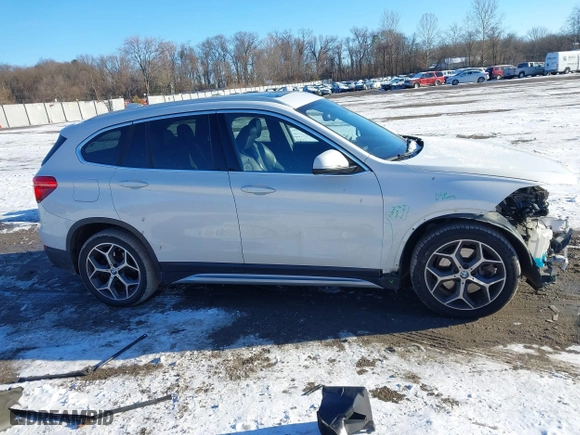 2018 BMW X1 xDrive28i with VIN WBXHT3C36J5L30217, listed as a IAAI auction lot 41237775 with 60,071 mi miles. Bid and sale history available at carsss.com. Image 13.