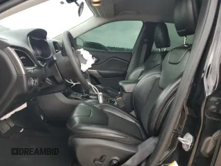 2020 Jeep Cherokee Latitude Plus с VIN 1C4PJLLB2LD582268, выставлен на аукционе Copart как лот 54162555 с пробегом 96 873 миль миль и Списание • Salvage title. История ставок и продаж доступна на DreamBid. Изображение 7.