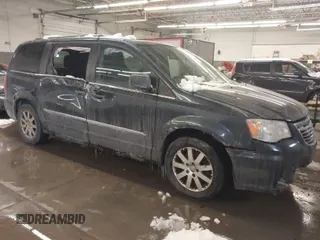 2013 Chrysler Town & Country Touring with VIN 2C4RC1BG4DR681340, listed as a IAAI auction lot 41531700 with 231,051 mi miles. Bid and sale history available at carsss.com. Image 1.