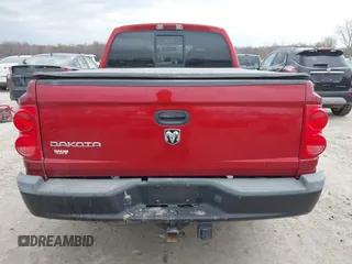2006 Dodge Dakota ST with VIN 1D7HE28K06S636250, listed as a IAAI auction lot 41996544 with 74,995 mi miles and . Bid and sale history available at carsss.com. Image 16.