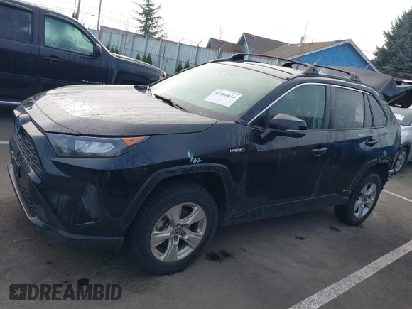 2021 Toyota RAV4 Hybrid LE with VIN 4T3M6RFV8MU028461, listed as a IAAI auction lot 41868616 with 80,233 mi miles. Bid and sale history available at carsss.com. Image 15.