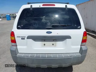 2005 Ford Escape XLT с VIN 1FMYU93165KA70903, выставлен на аукционе IAAI как лот 42291192 с пробегом 235 796 миль миль и . История ставок и продаж доступна на DreamBid. Изображение 16.