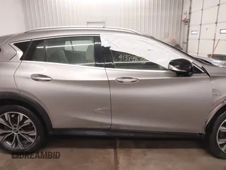2017 Infiniti QX30 Luxury with VIN SJKCH5CR6HA038610, listed as a IAAI auction lot 41379870 with 90,402 mi miles. Bid and sale history available at carsss.com. Image 13.